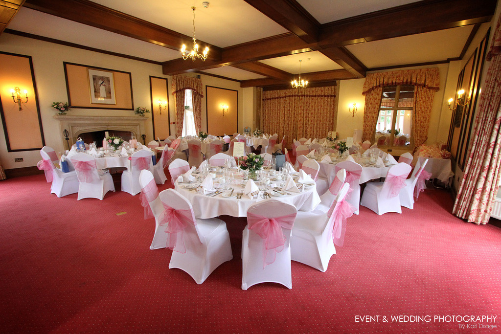 All ready for the wedding breakfast - by Leicester wedding photographer Karl Drage